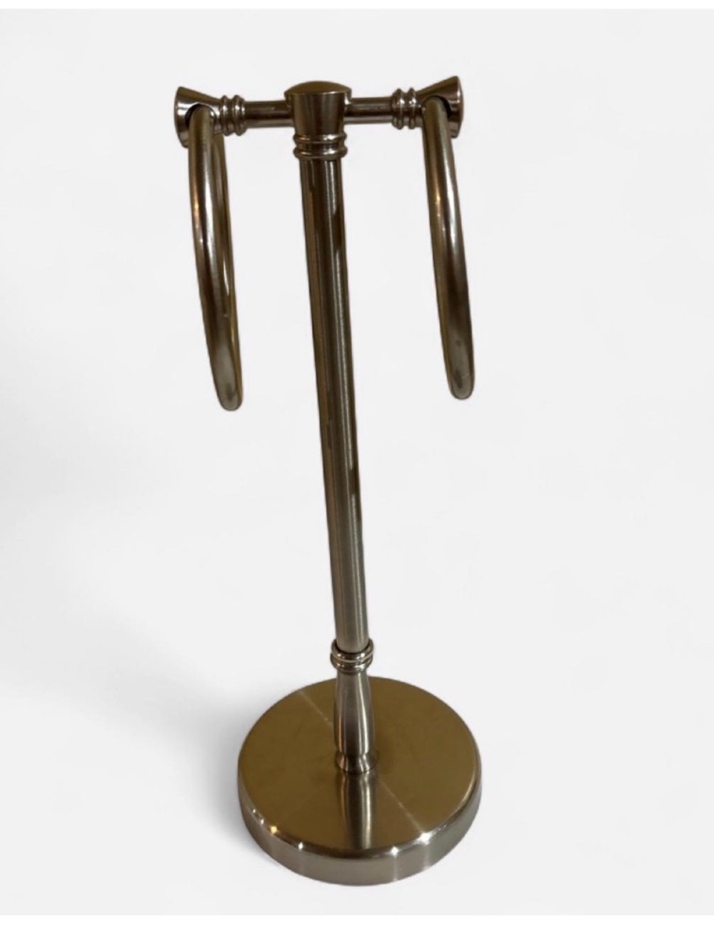 Freestanding Stainless Steel Towel Holder With Polished Finished.